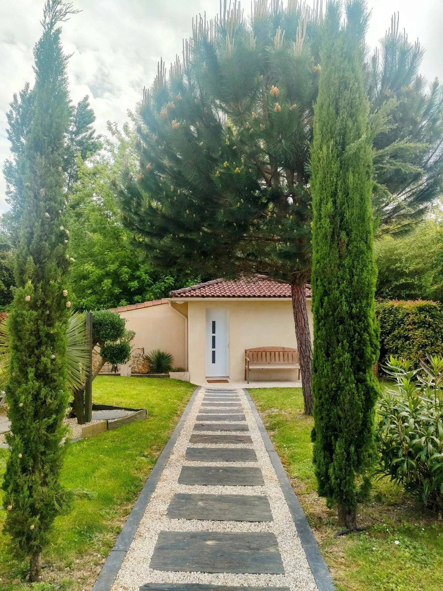 Le Clos Fleuri Proche De Bordeaux Saint-Sulpice-et-Cameyrac Екстериор снимка